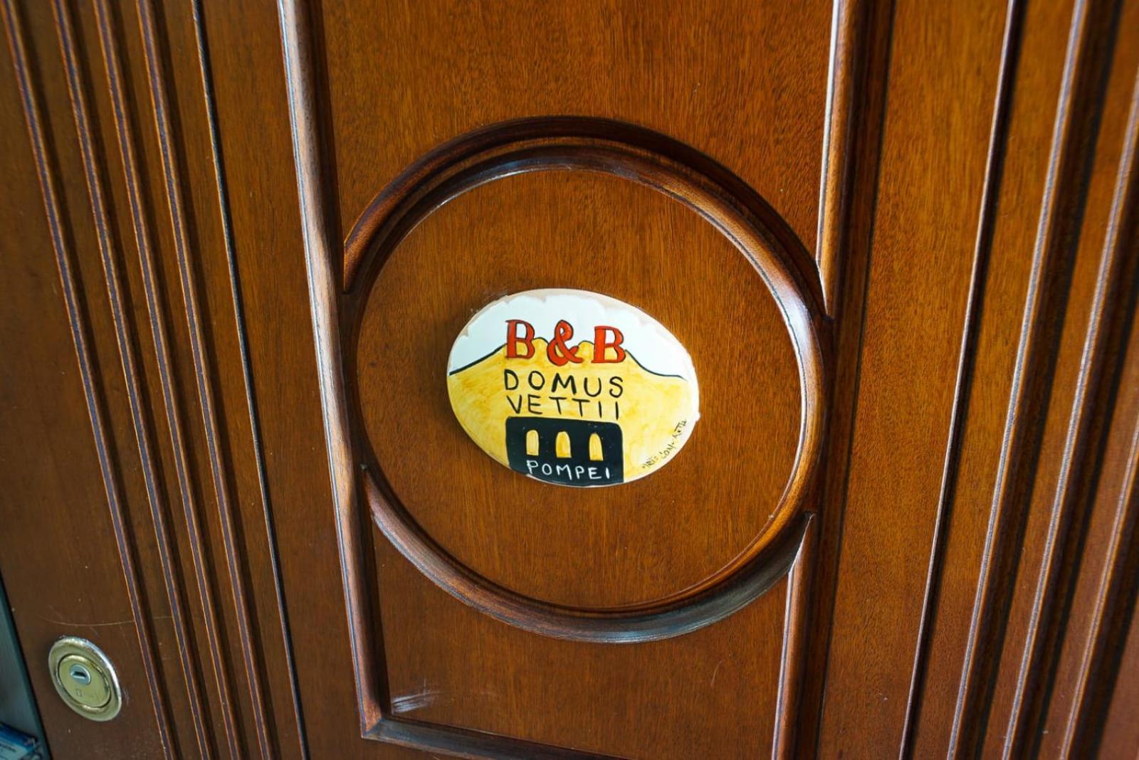 B&B Domus Vettii Помпей Екстериор снимка